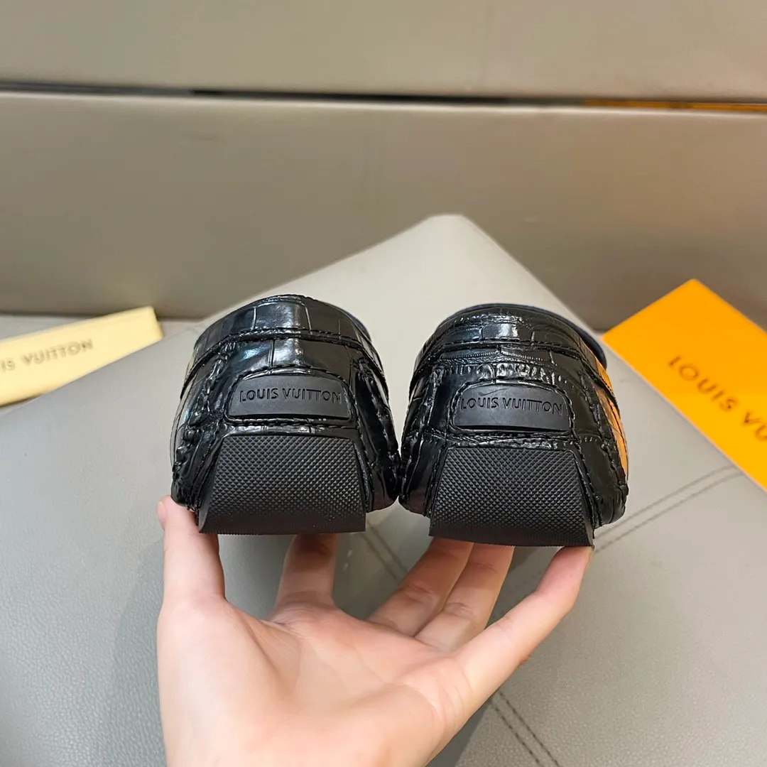 Factory price: 460💰LV men's beanie shoes 2025 official website synchronization <market top version> cowhide pressed grid ➕ black cow lining original packaging. Size 38-45